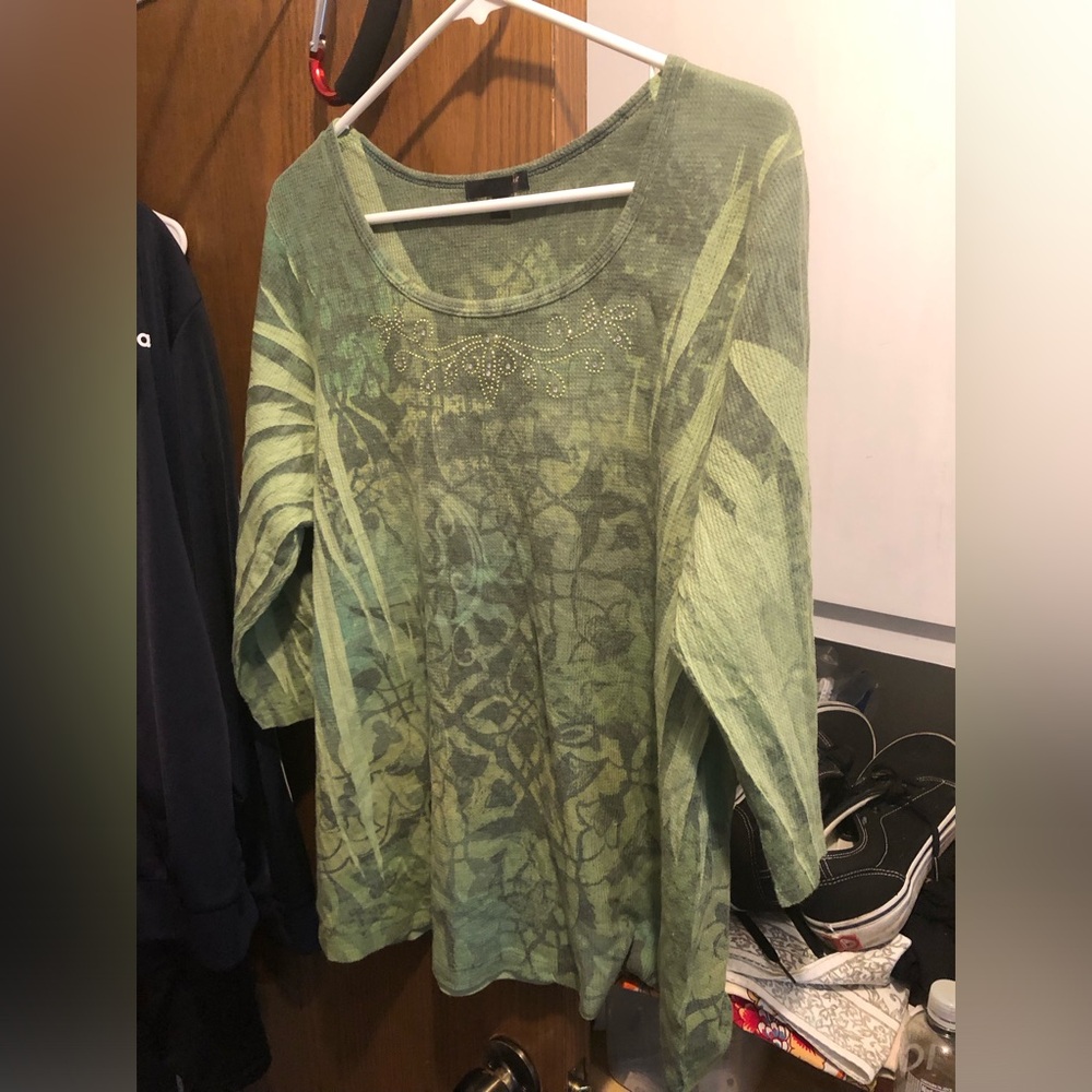 Brand? Faded Sublimation Blouse- 756 $20 or $15 w/offer